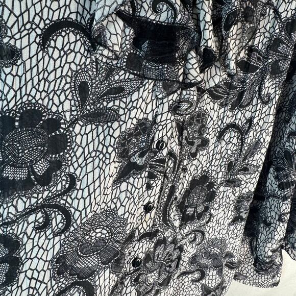 AVENUE Black & White Ruffle Neck V-Neck Tunic Top; Size 22/24 Romantic Feminine - Picture 6 of 7